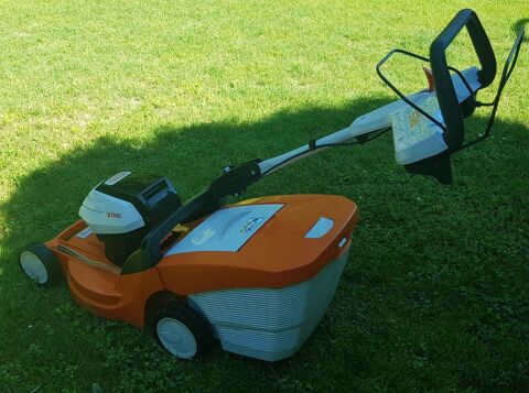 Tondeuse stihl RMA 448-2-VC vendue sans batterie ni chargeur 490 Bligneux (01)