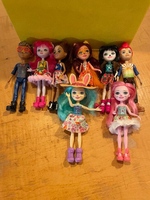 lot poup�es et animaux 25 Fr�jus (83)