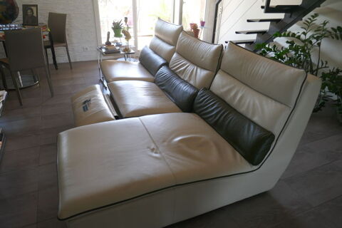 canap� en cuir �tat neuf 950 Marseille 10 (13)