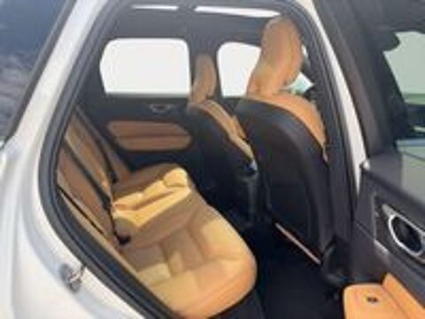 XC60 T8 AWD ULTIMAT 2023 occasion 13124 Peypin