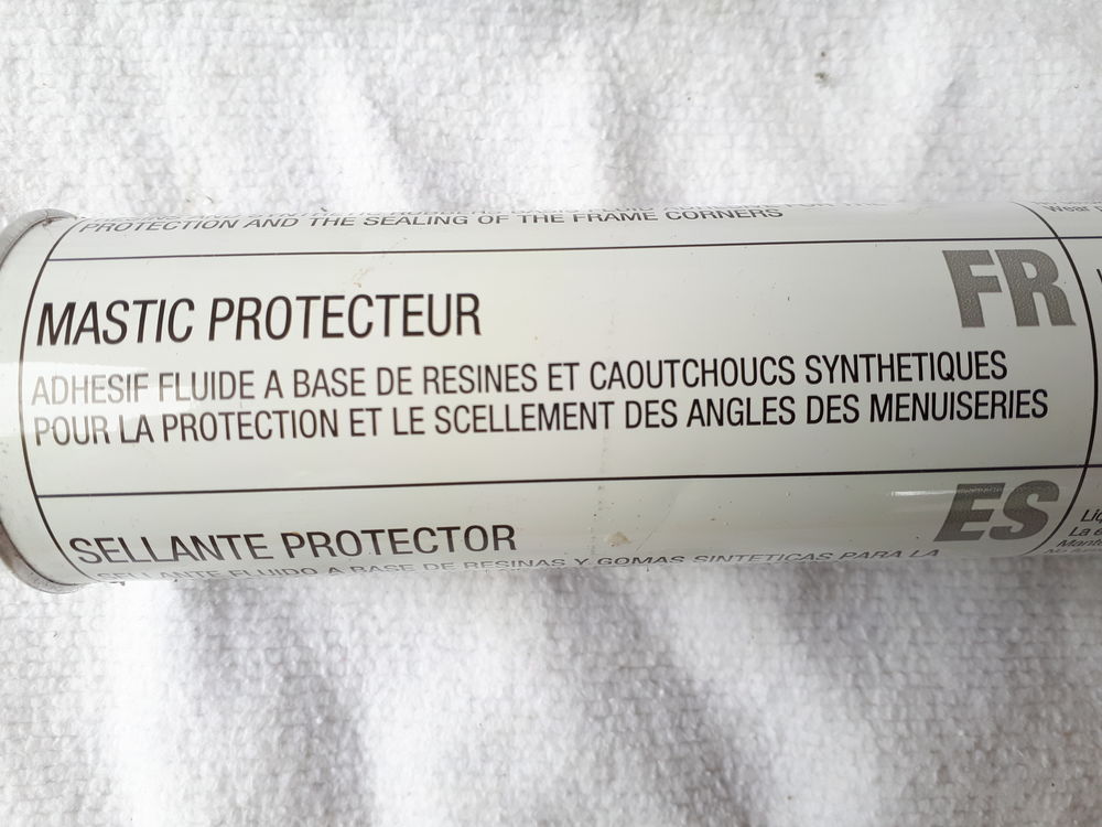 Cartouches mastic protecteur neuves pour menuiseries Bricolage