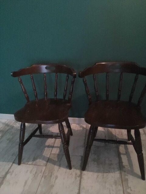 8 CHAISES SALOON FOURMIES 59 200 Wallers-Tr�lon (59)