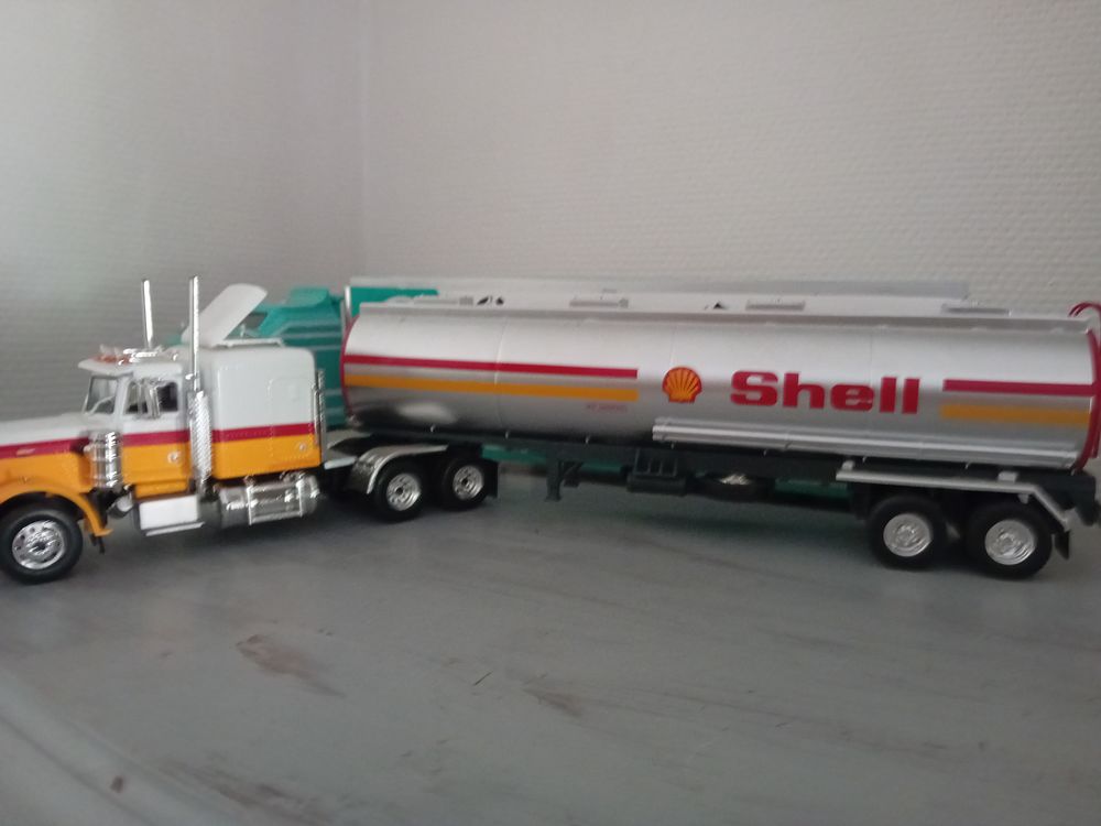 Lots de camions am&eacute;ricains Jeux / jouets