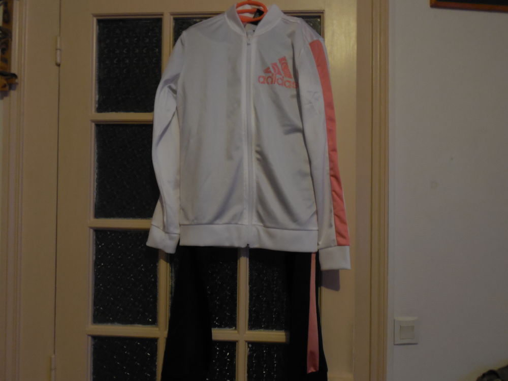 surv&egrave;tement adidas fille neuf Vêtements