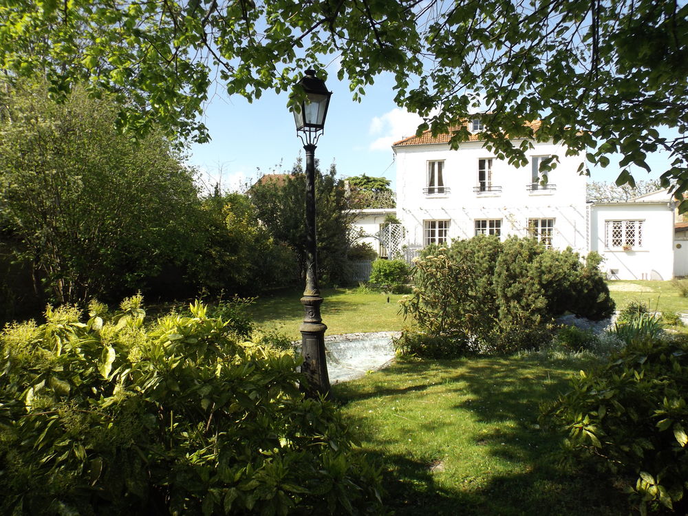 Vente Maison maison sur parcelle de 1500m² saint Maur des fossés 94210 Saint-maur-des-fossés