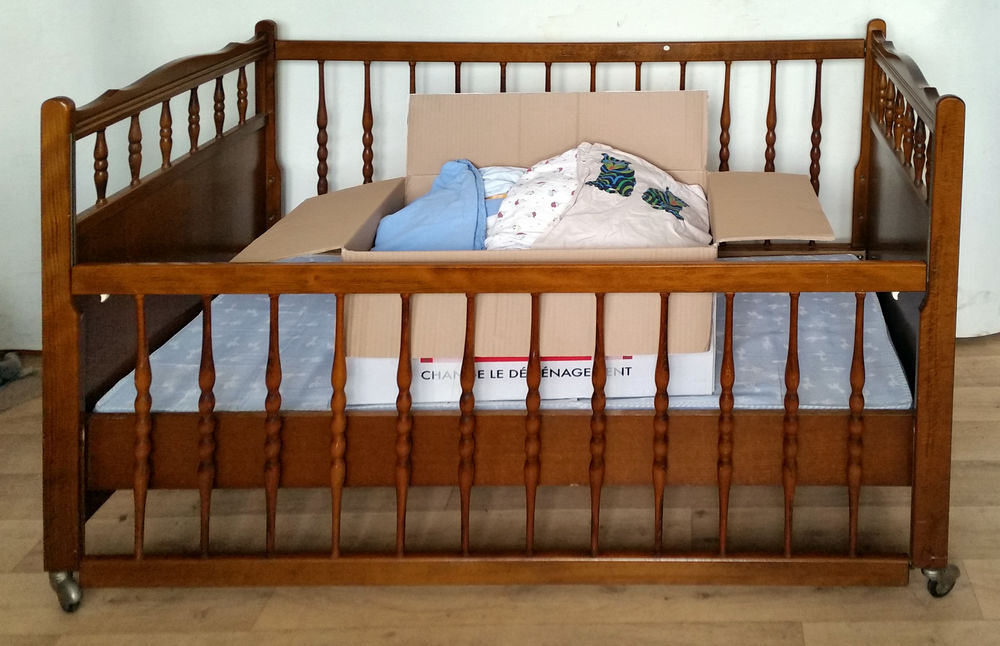 Lit d'enfant + linges de lit Mobilier enfants