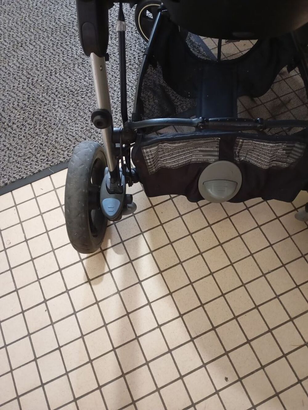 Poussette b&eacute;b&eacute; confort Puériculture