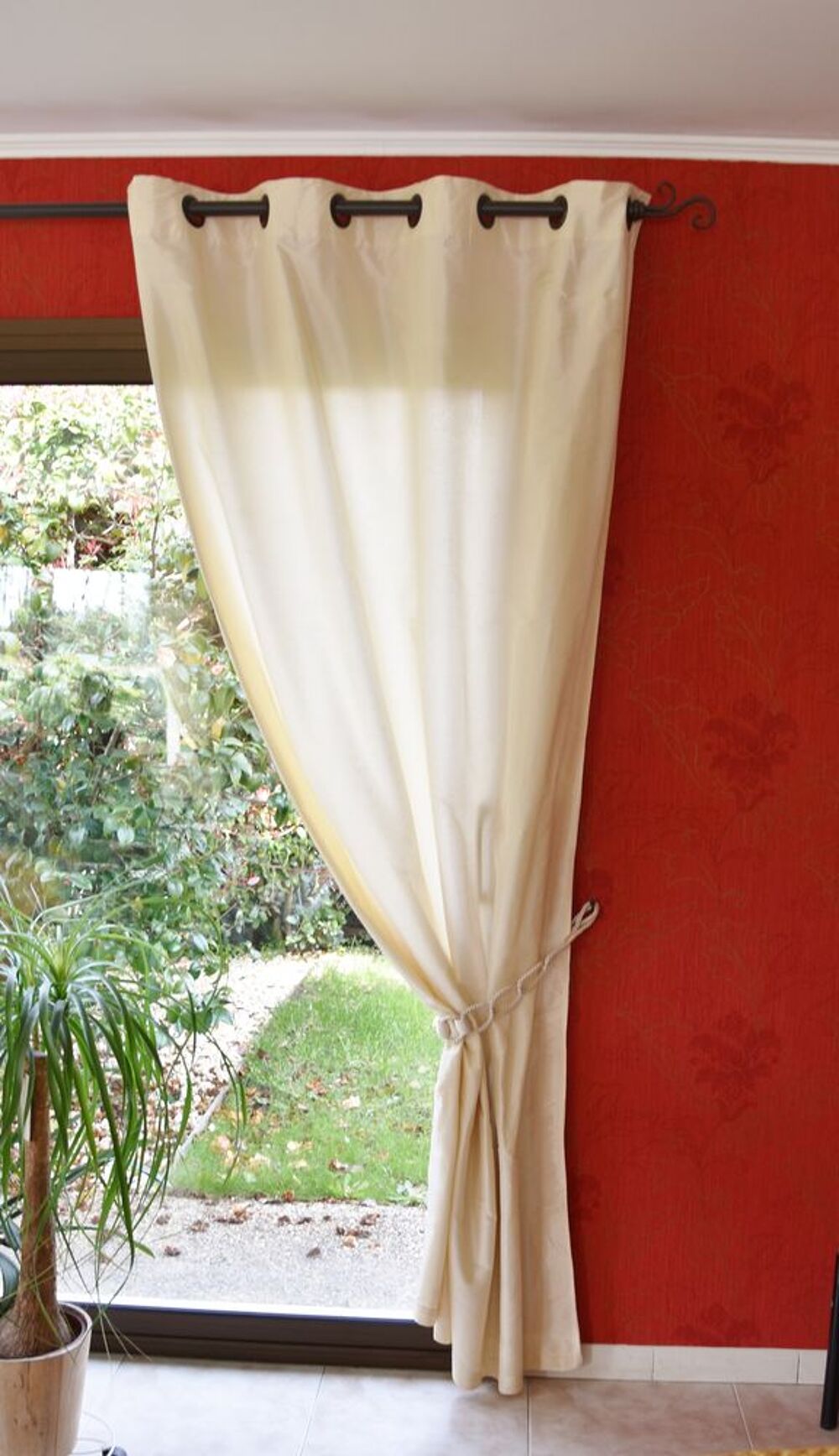 2 Rideaux &eacute;cru aspect soie sauvage. 2m40 Tr&egrave;s bon &eacute;tat Décoration