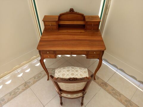 Bureau secrtaire de style  en bois avec chaise assortie. 190 Villers-Sire-Nicole (59)