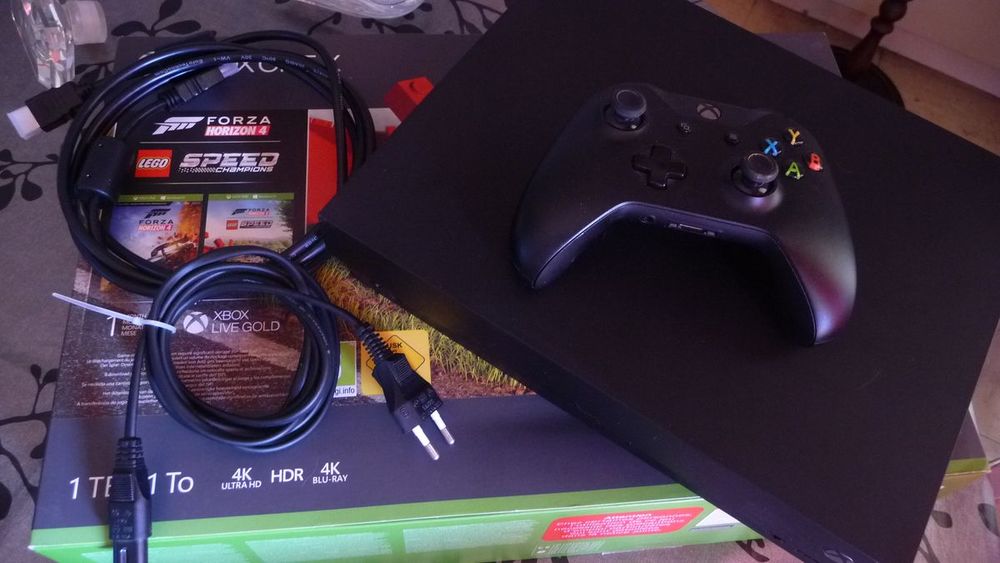 X box one x 1/tb speed Consoles et jeux vidéos