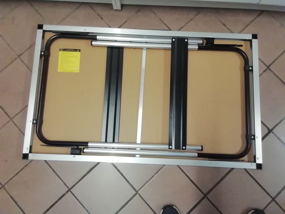 Table neuve pliante et r&eacute;glable Bricolage