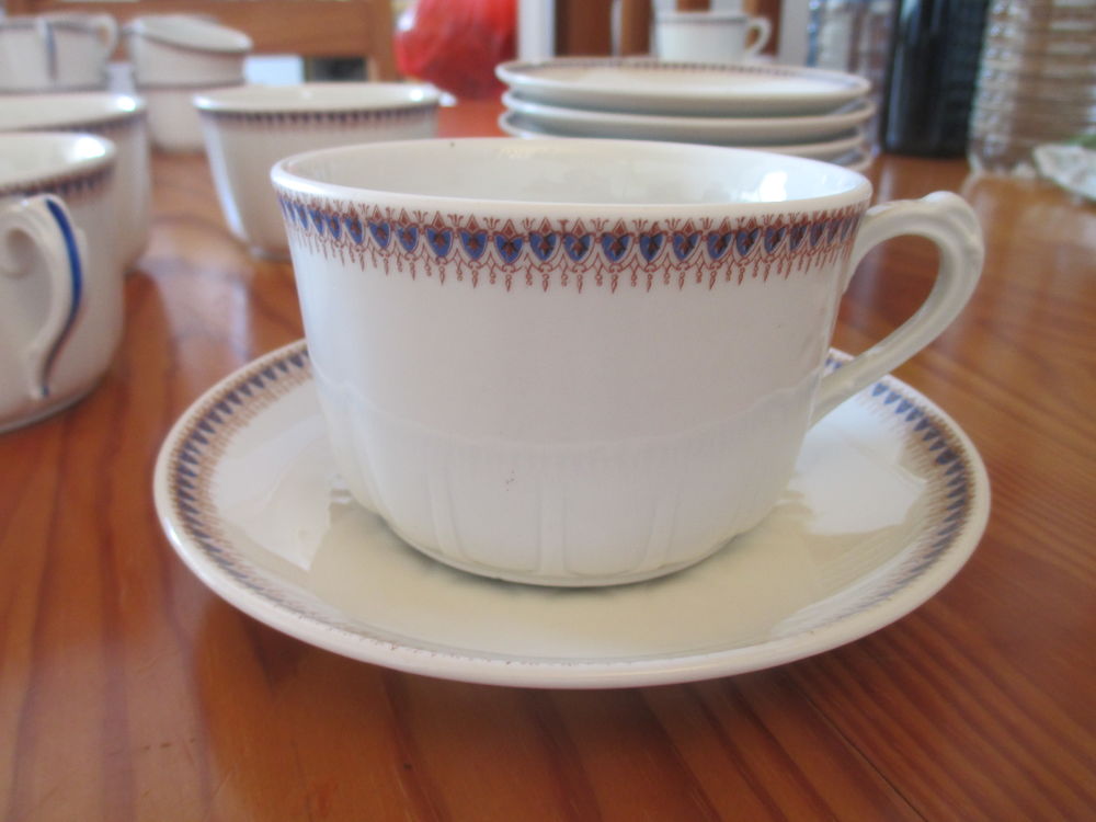 6 Tasses anciennes bistro petit d&eacute;jeuner Meubles