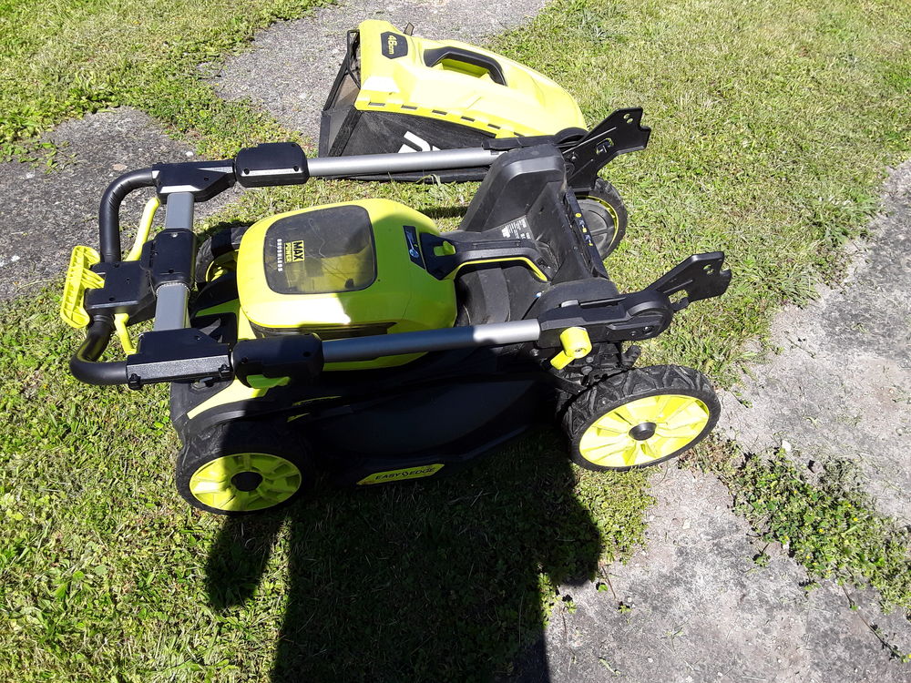 Tondeuse RYOBI Jardin