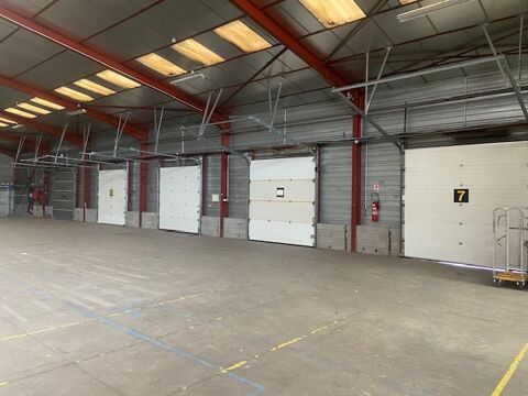 SAINT PRIEST : LOCAL 1.850 M2 QUAIS DE D&Eacute;CHARGEMENT - LOYER A SAISIR 9600 69800 Saint-priest