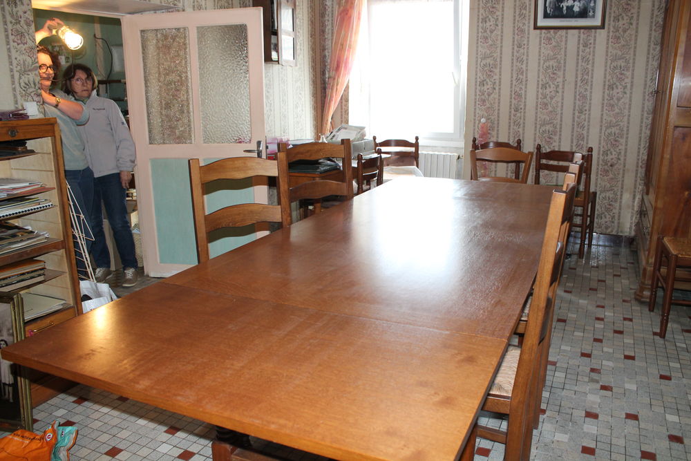  salle &agrave; manger 
buffet living table chaises Meubles