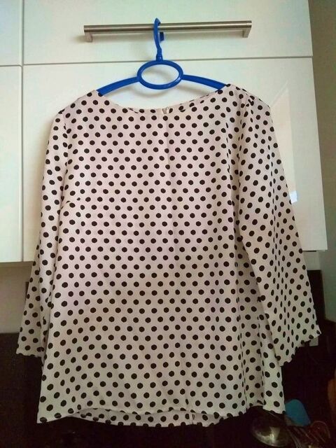 Tunique � pois, taille 36 10 Tassin-la-Demi-Lune (69)