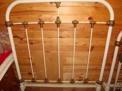 Lit  ancien fer laqu� blanc et or 100 Saint-Alban-Leysse (73)