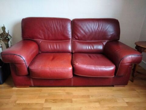 Canap cuir bordeaux bon tat 250 La Baule-Escoublac (44)