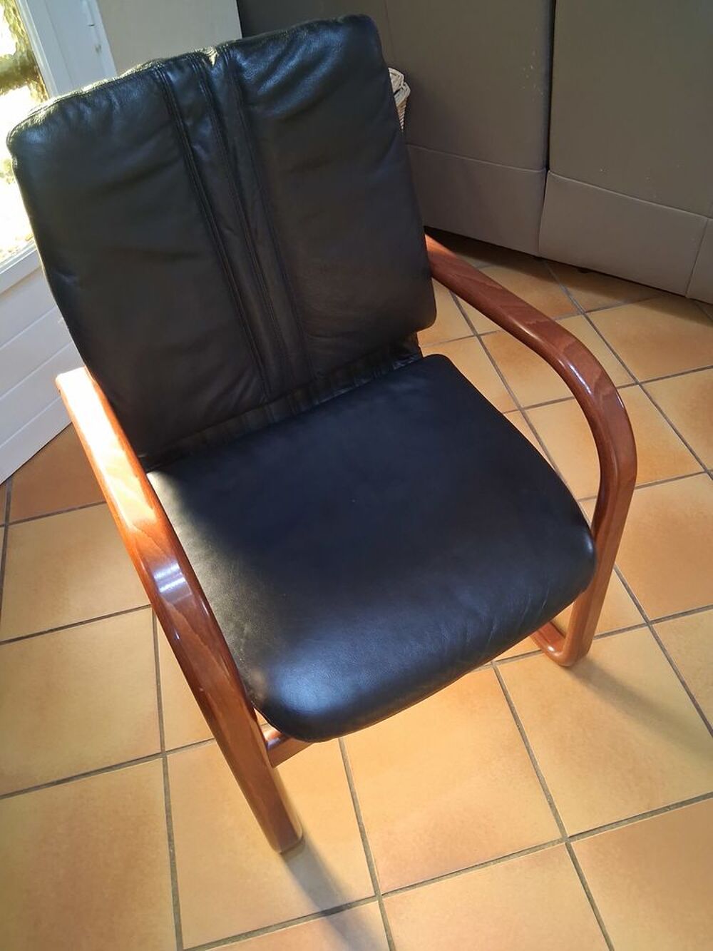 Fauteuil cuir vintage Meubles