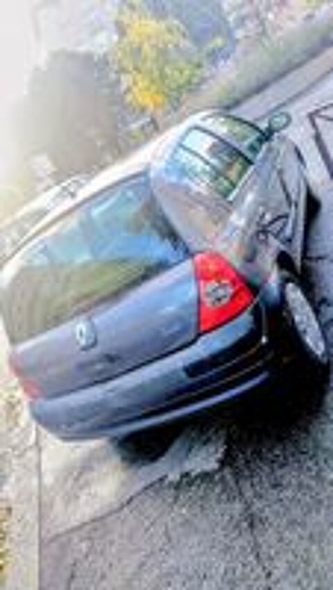 Clio II Clio 1.5 dCi 70 Campus 2006 occasion 94800 Villejuif
