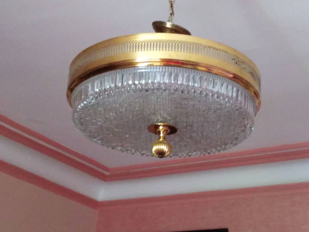 Plafonnier &Eacute;l&eacute;gant Dor&eacute; avec cristal Taill&eacute; Meubles