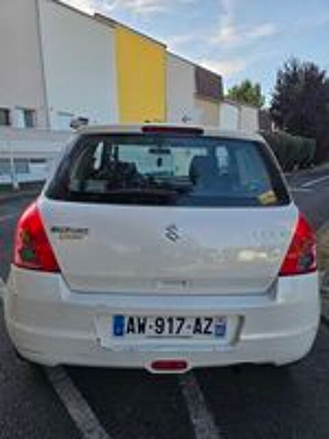 Swift SWIFT 1.3 GLX 2010 occasion 95220 Herblay