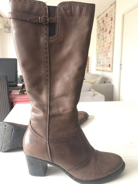 Bottes brunes � talons taille 39 Di Fontana 25 Richwiller (68)