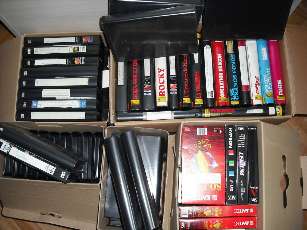 Cassettes VHS r&eacute;enregistrables 20 euros le lot de 101 cass DVD et blu-ray