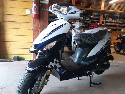 Scooter DIVERS  occasion La Fert&eacute;-Bernard 72400