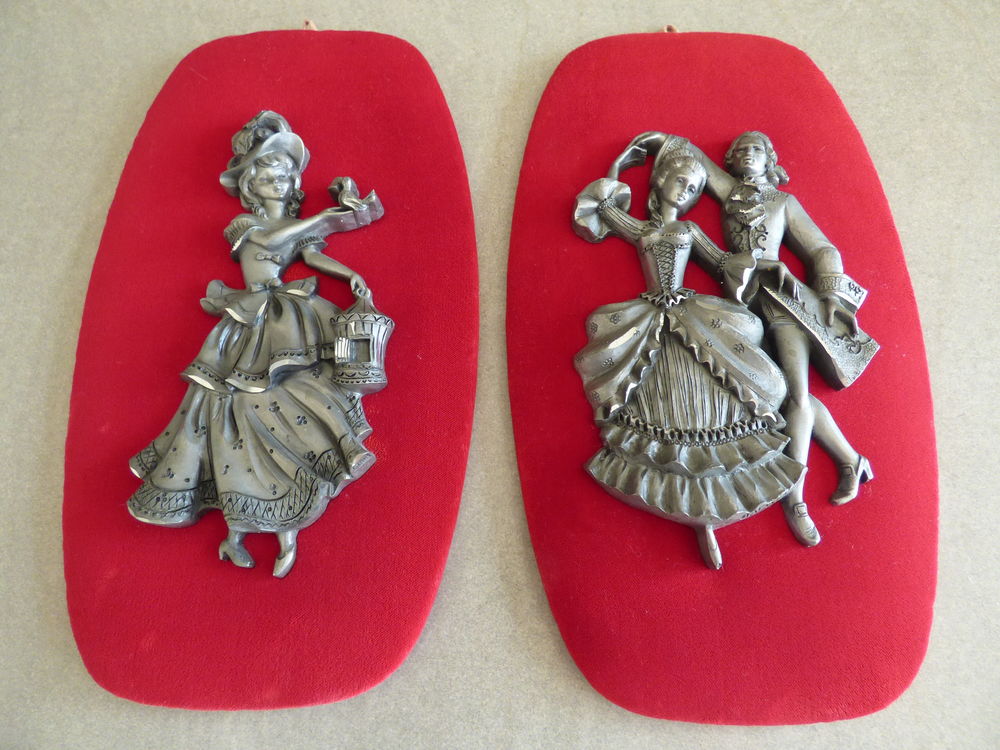 TABLEAUX ETAIN SUR VELOURS ROUGE Décoration
