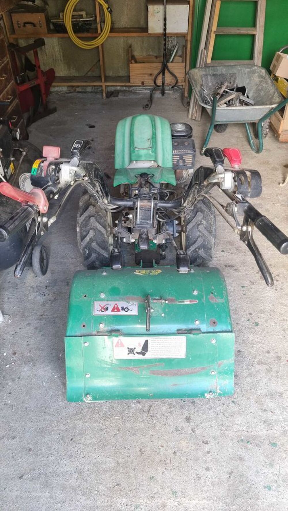 Motoculteur Ferrari S&eacute;rie 330 avec 2 outils Jardin