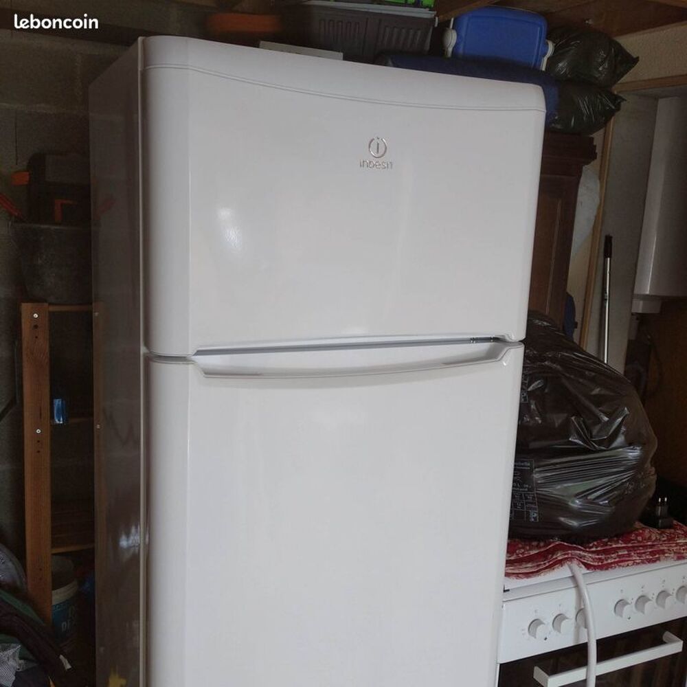 r&eacute;frig&eacute;rateur cong&eacute;lateur INDESIT Electroménager