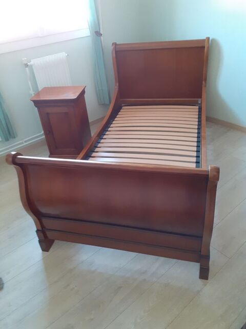 lit et table de nuit 150 Corbas (69)