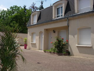  Appartement à louer 2 pièces 32 m²