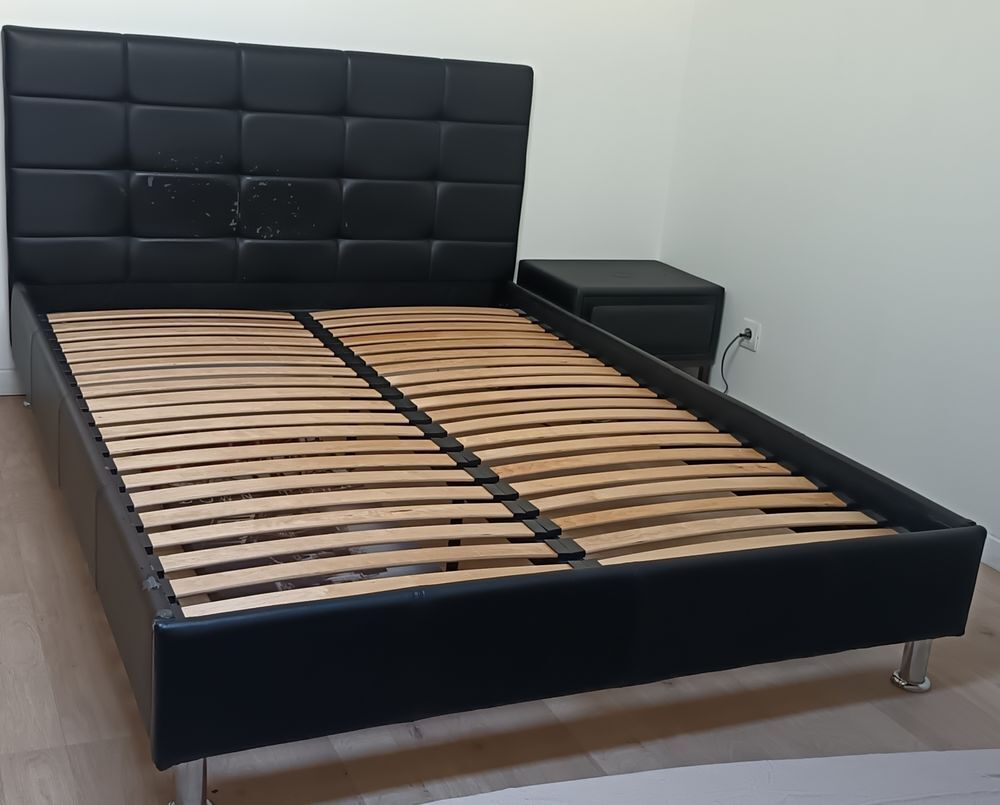 Chambre (lit + commode + table de chevet) Meubles