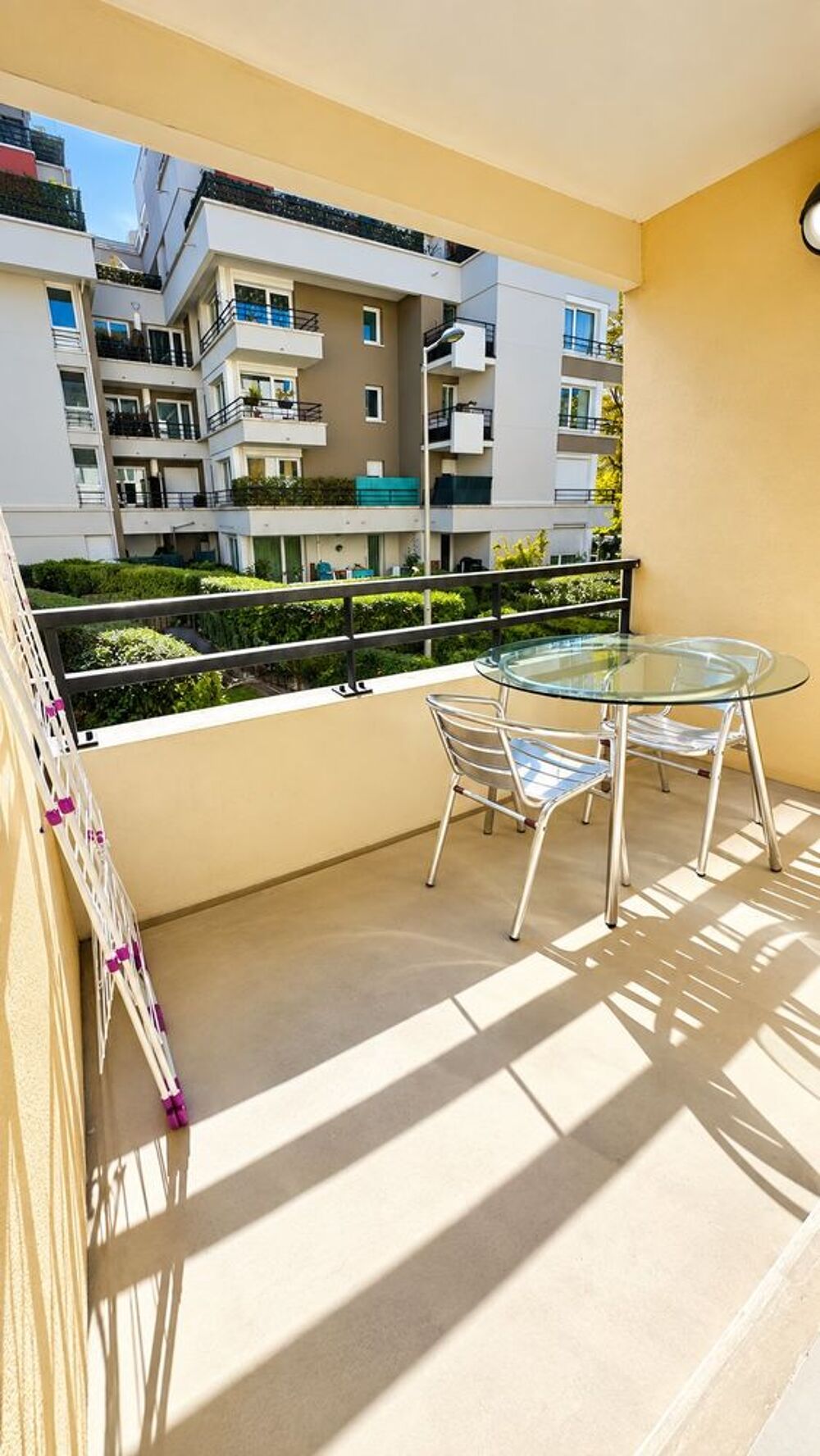 Location Appartement Lognes ? 2 pièces meublé, balcon et parking, eau comprise Lognes