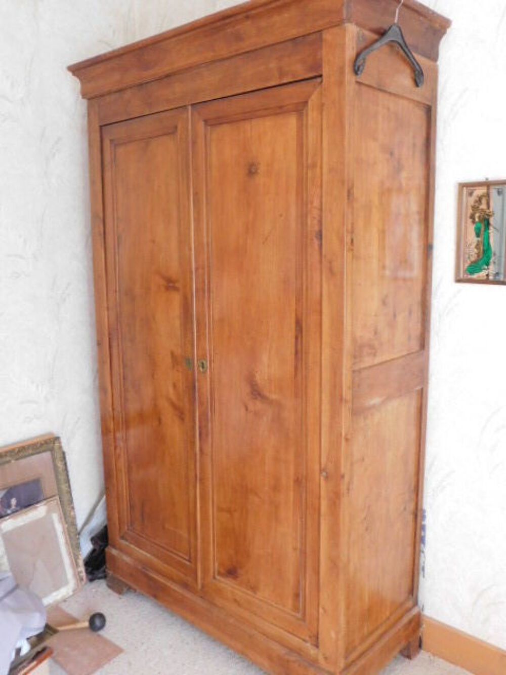 Armoire merisier style Louis Philippe Meubles