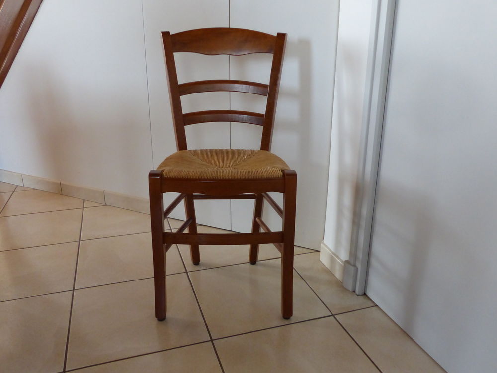 Lot de 10 chaises en h&ecirc;tre massif Meubles