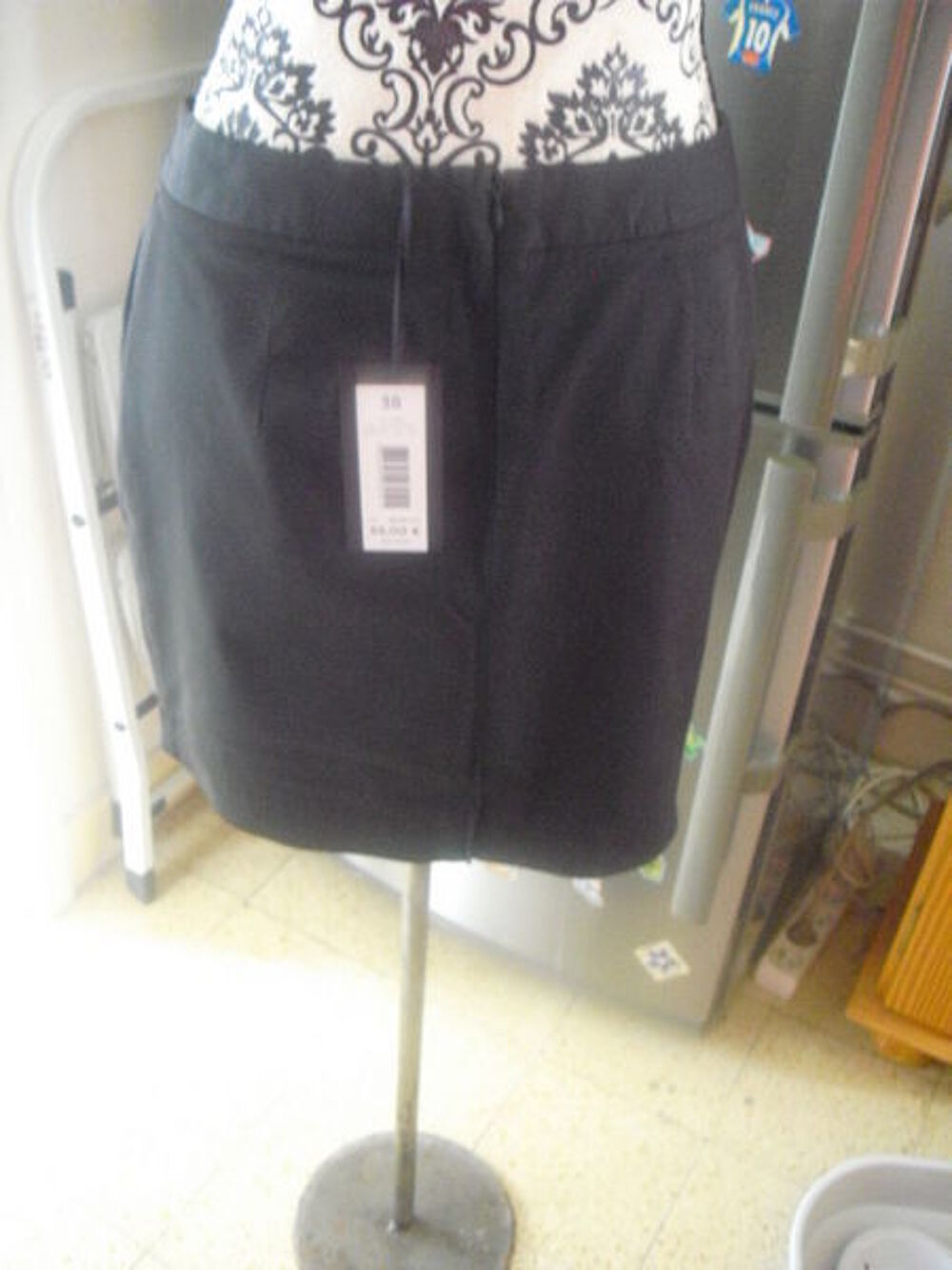 JUPE asym&eacute;trique noire zipp&eacute; NEUVE &eacute;tiquett&eacute;e LA CITY T 38 Vêtements