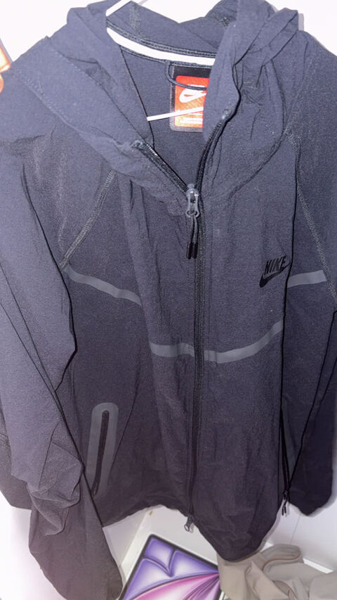 veste Nike tech en nylon 35 Bobigny (93)