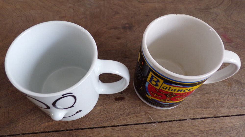 deux mugs fantaisie , visage et astrologie balance Cuisine