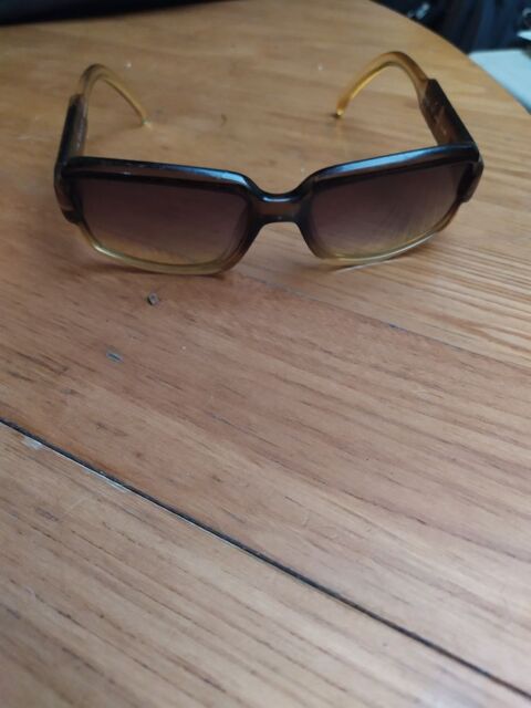 lunette de soleil gucci 20 Lagny-sur-Marne (77)
