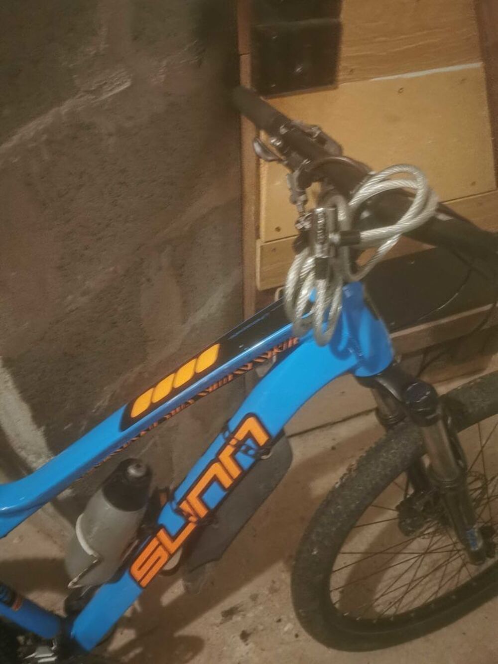 vtt 27,5 couleur bleue Sports