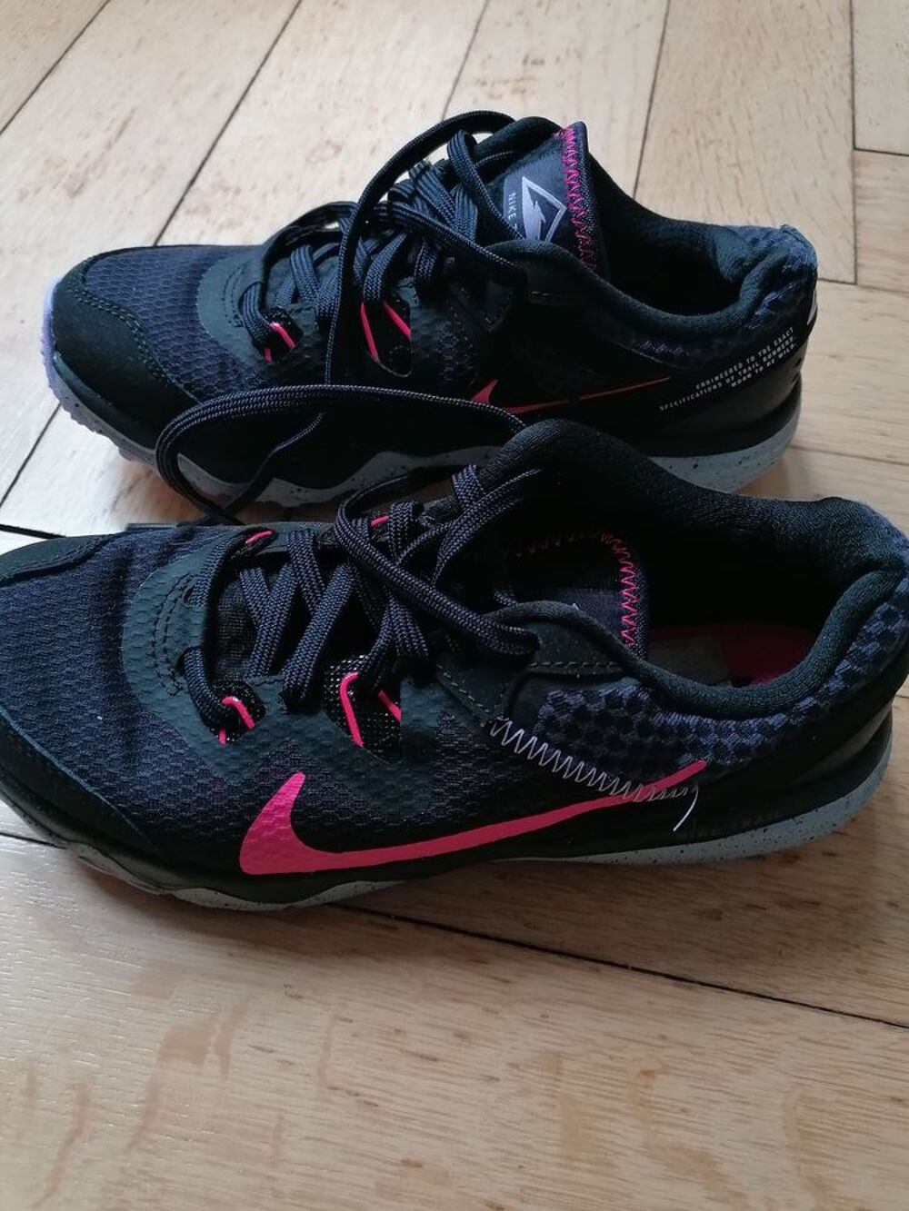 Baskets Nike taille 36,5 Chaussures