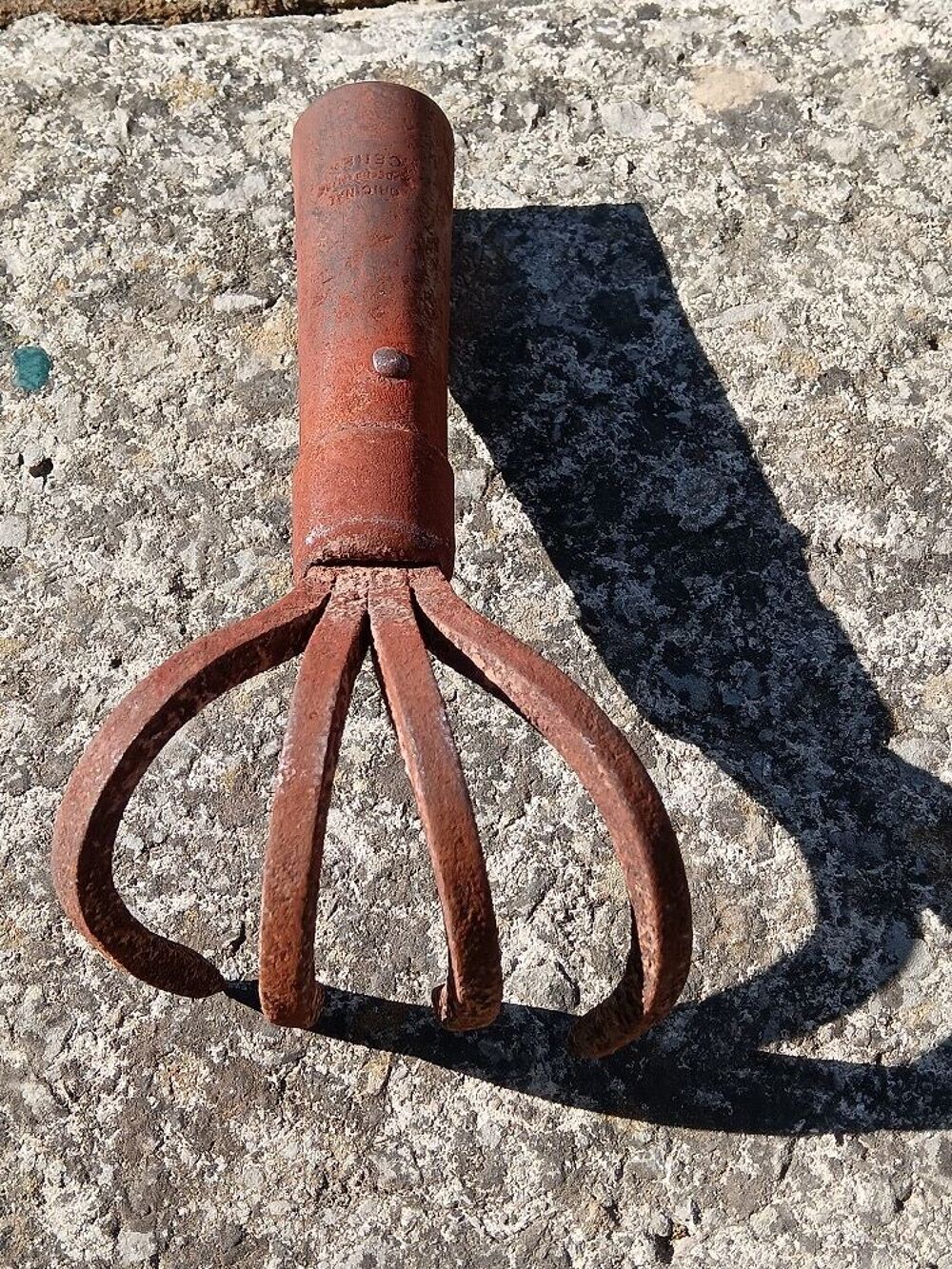 Griffe de jardin en acier forge sans manche marque ceres Bricolage