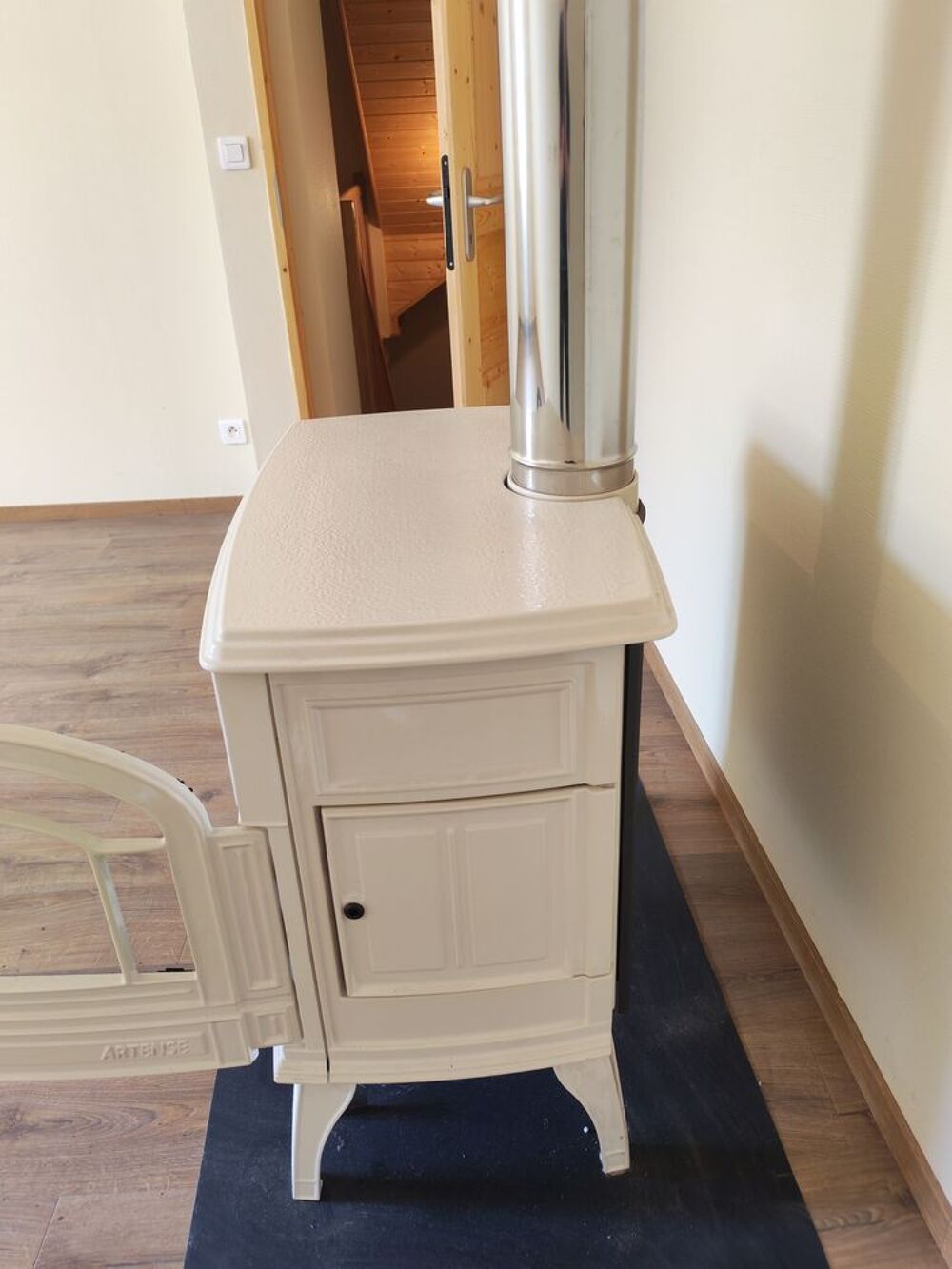 Po&ecirc;le a bois ARTENSE neuf jamais utilis&eacute; Bricolage