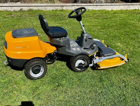 Autoporte coupe frontal de marque Stiga Park 220 2350 Laval (38)