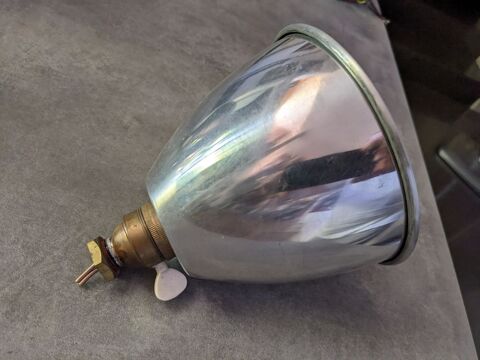 1 Abat jour tulipe en aluminium poli H 11 cm �13 cm trou 28  25 Marseille 13 (13)