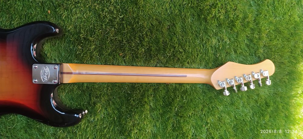 Stratocaster Stagg Sunburst
Instruments de musique