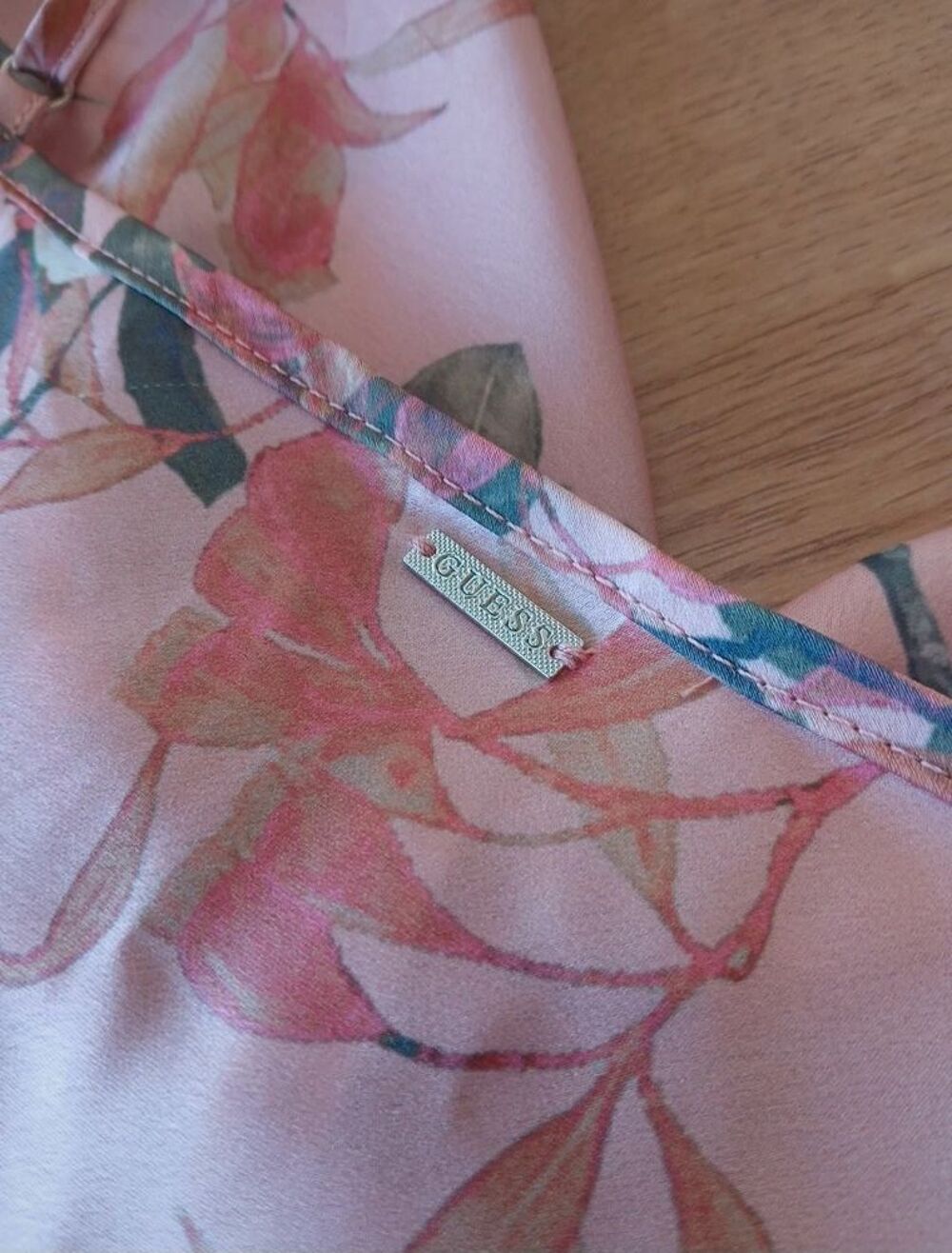 Robe GUESS taille S Vêtements